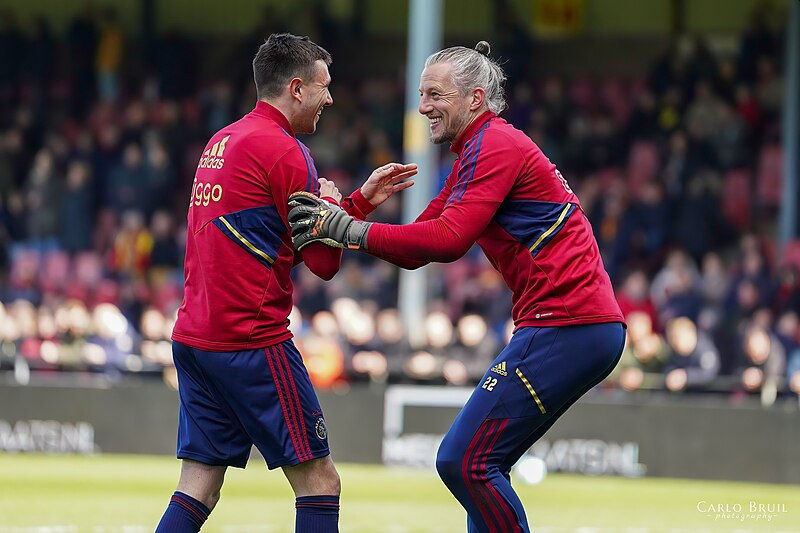 remko pasveer jokes with team mate